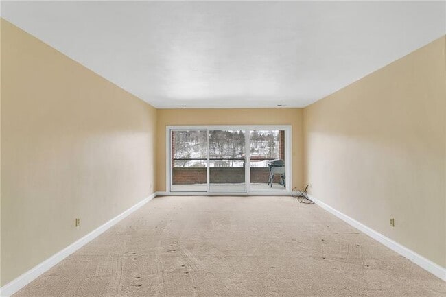 Building Photo - 3885 Brookside Ln