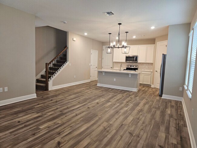 Foto del edificio - 3-Bed 2.5-Bath Townhome For Rent in Winter Garden!