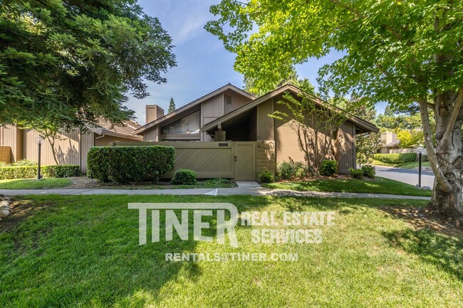 Building Photo - Gorgeous Gold River Home