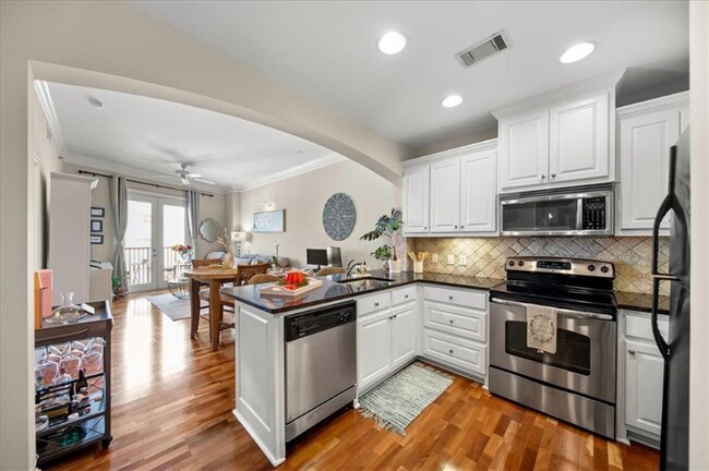 Photo - 2277 Peachtree Rd Apartment