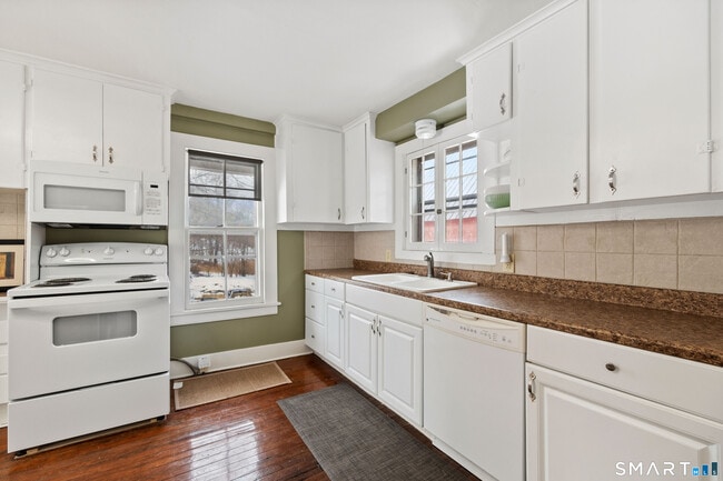 Building Photo - 263 Seymour Rd