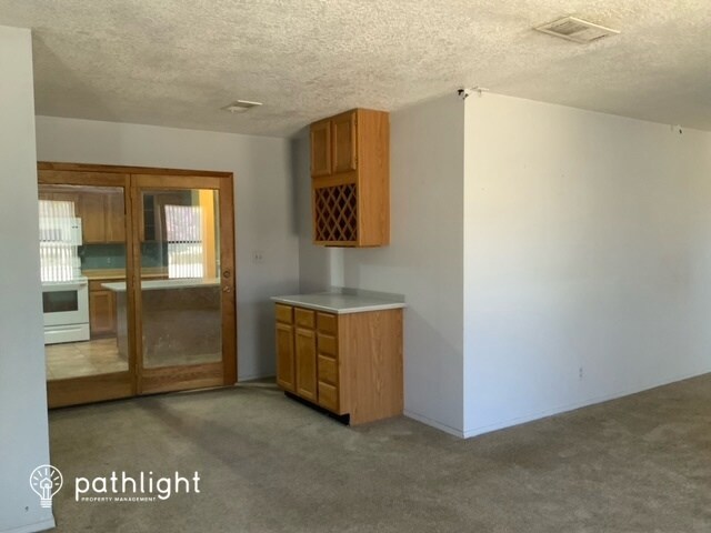 Building Photo - 701 Nicklaus Drive SE