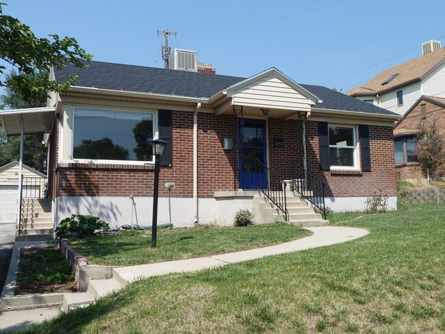 Building Photo - 2257 E 2700 S