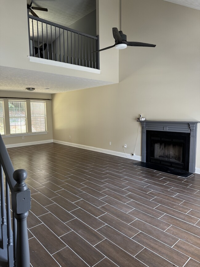 Building Photo - 3565 Park Bluff Ln NW