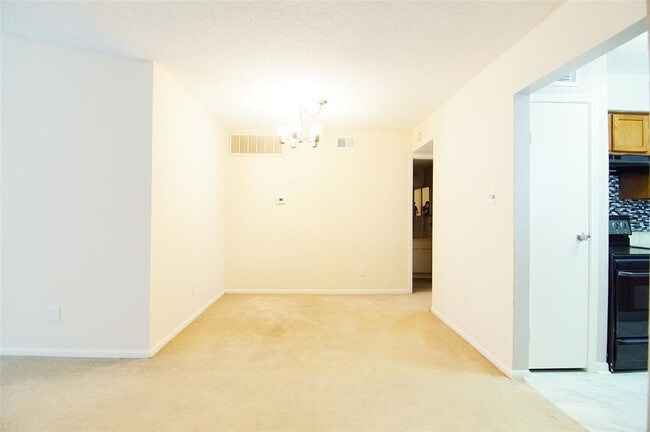 Building Photo - 2120 El Paseo St