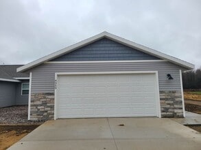 Building Photo - 4959 Well Rd