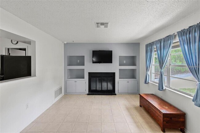 Foto del edificio - 40319 Orange Cir