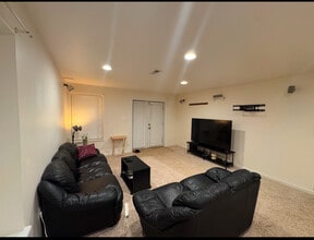 Building Photo - 9117 Mulder Ct