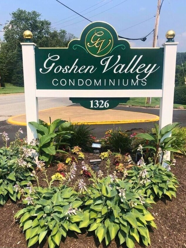 2 Bedroom 1 Bathroom first floor Goshen Valley flat! - 2 Bedroom 1 Bathroom first floor Goshen Valley flat!