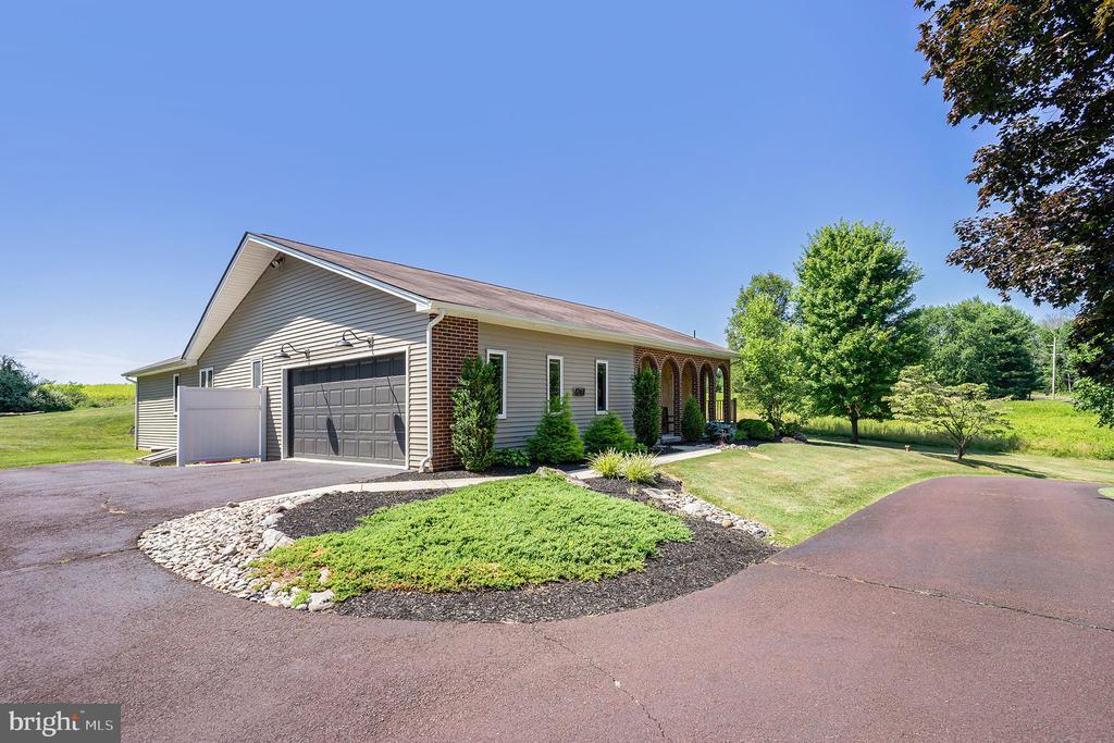Primary Photo - 1244 Pawlings Rd