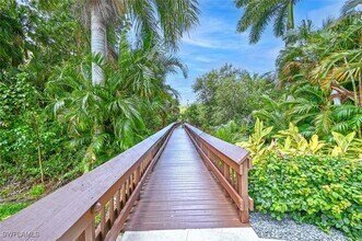 Building Photo - 5550 Heron Point Dr