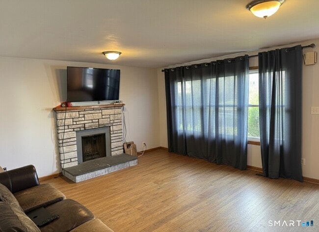 Building Photo - 101 Waller Rd