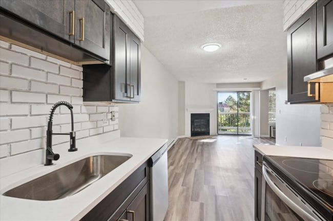Photo - 14780 E Kentucky Dr Apartment
