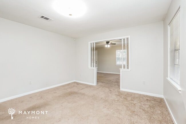 Building Photo - 205 Walnut St