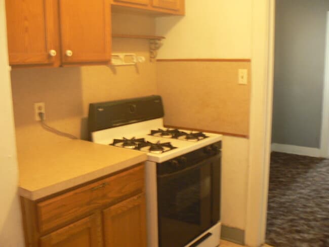 Building Photo - 2035 S Mosley Ave