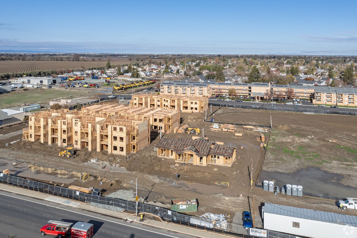 Vista Del Robles Apartments Apartments in Woodland, CA