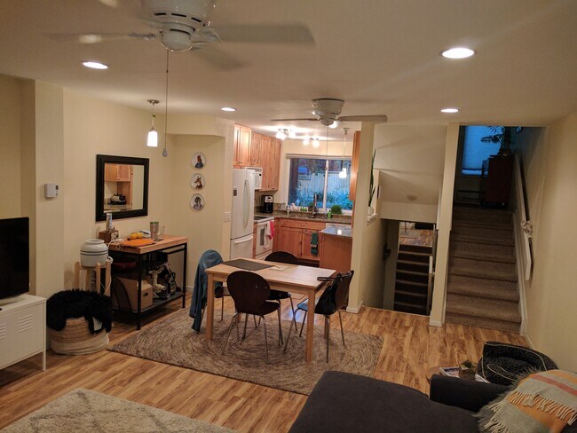 Dining - 2681 Juniper Ave