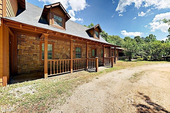 Building Photo - 4887 Lewis Rd