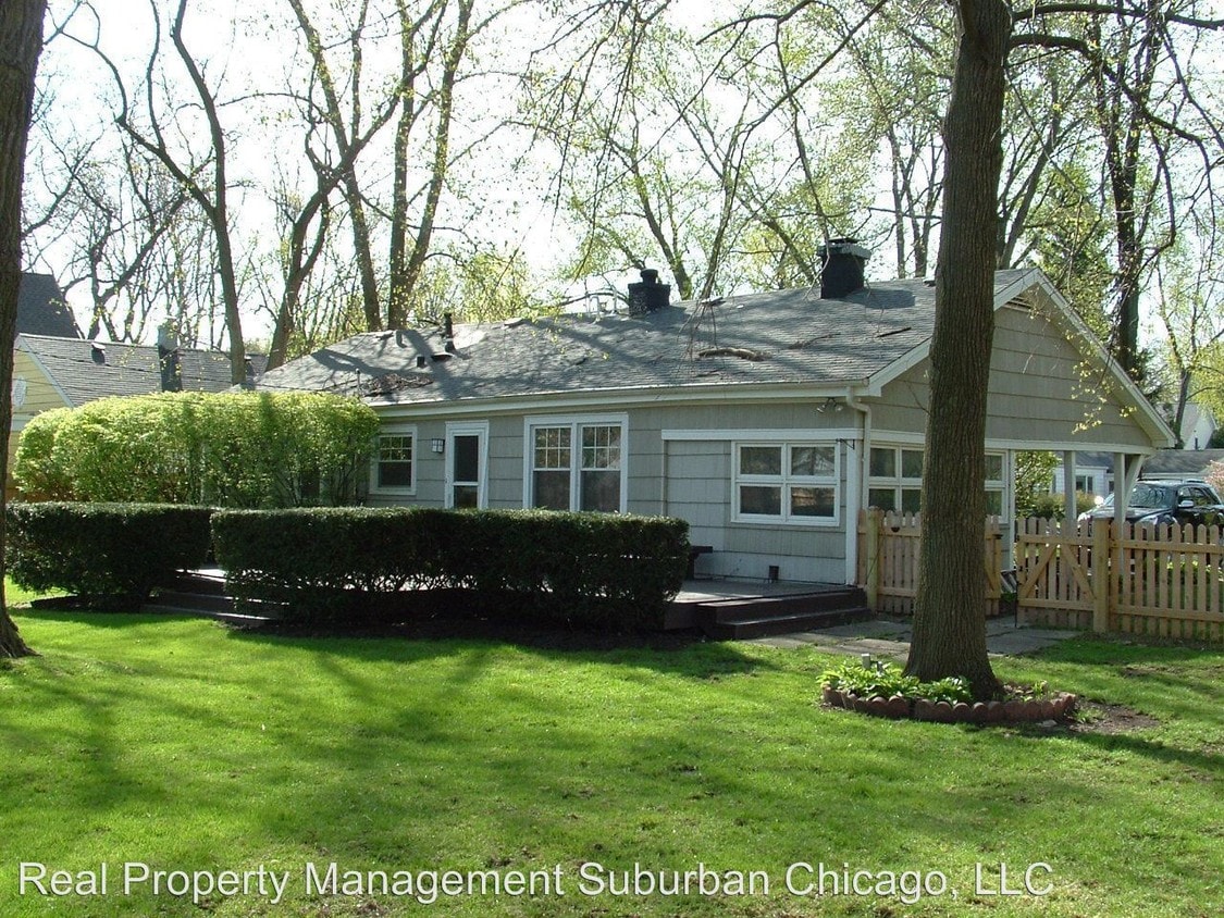 Primary Photo - 1728 Maple Ave