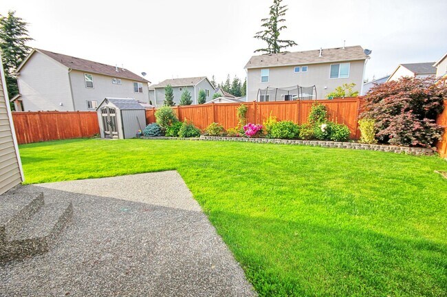 Building Photo - Beautiful Kentlake Highlands Home!
