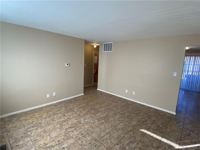 Foto del edificio - 5555 Misty Ln