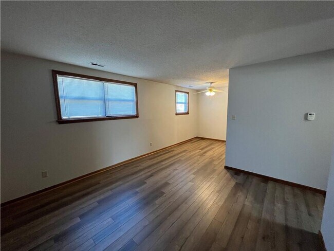 Foto del edificio - 779 S Main St