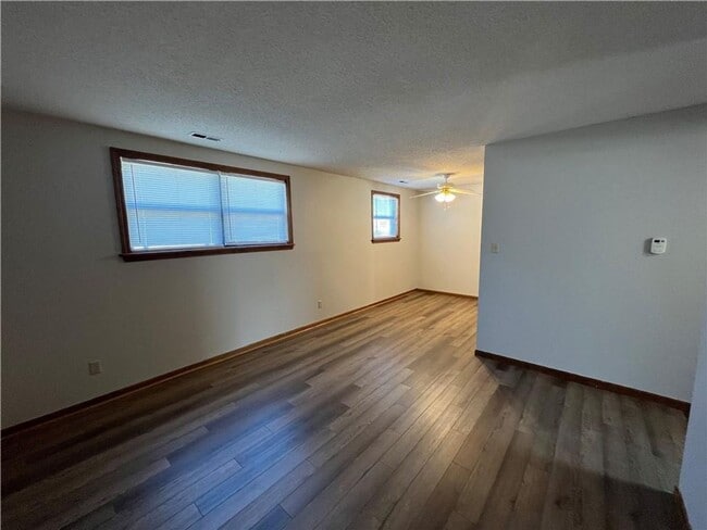 Building Photo - 779 S Main St