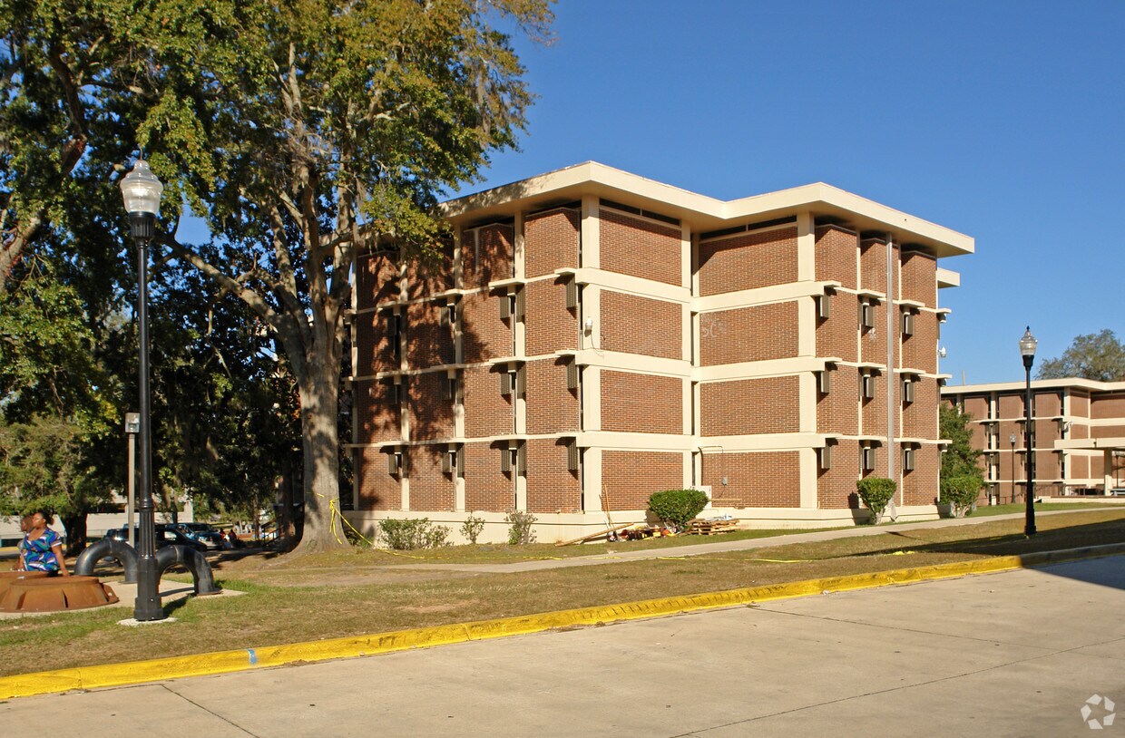 Building Photo - Paddyfote Complex
