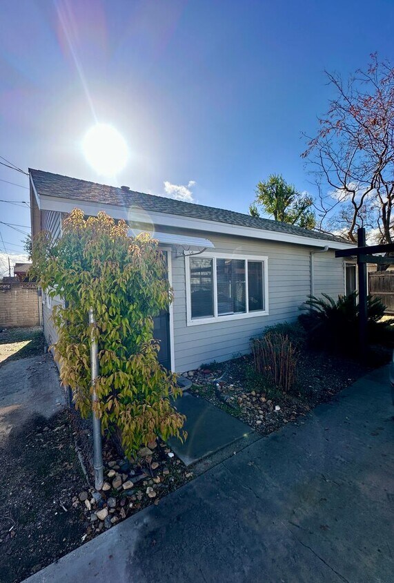 Primary Photo - UPCOMING 2 BED 1 BATH COZY CASITA AVAILABL...