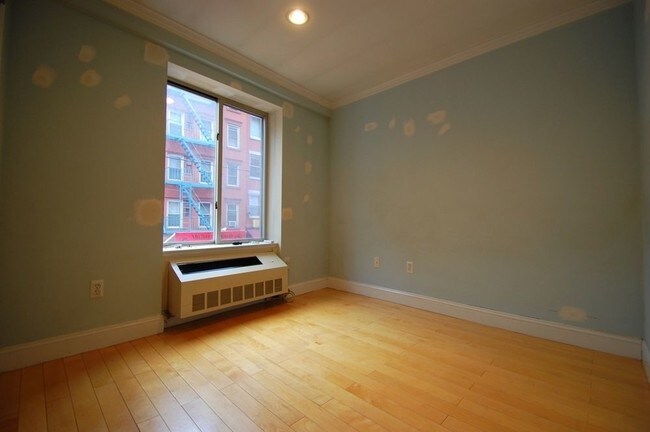 Building Photo - 143 Mulberry St