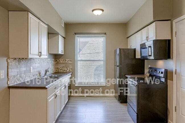 Foto del edificio - 301 Benton Blvd