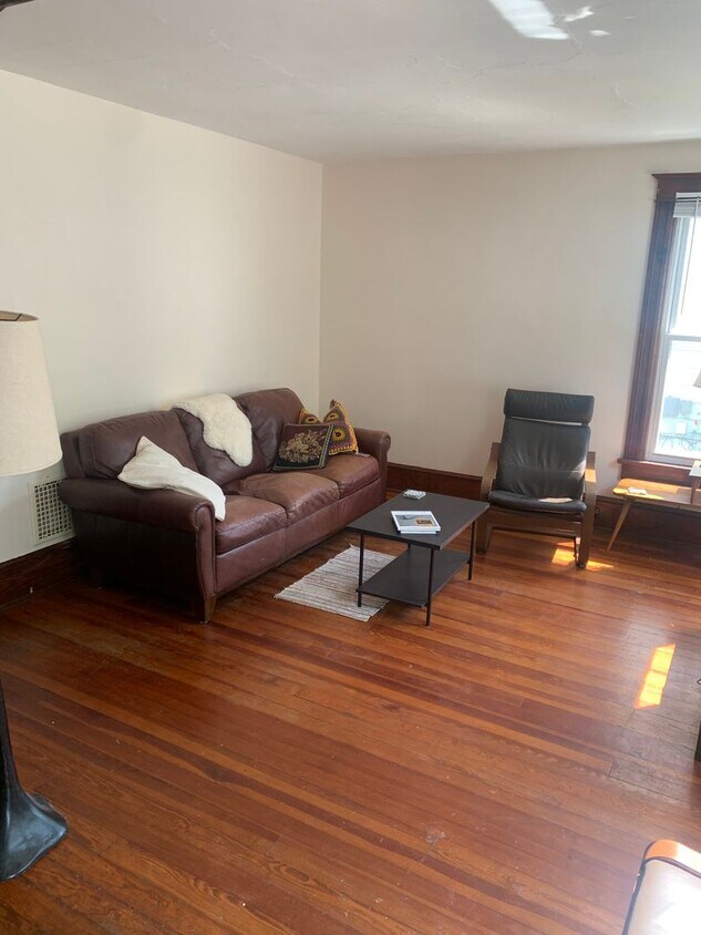 Foto principal - 41 Worrall Ave