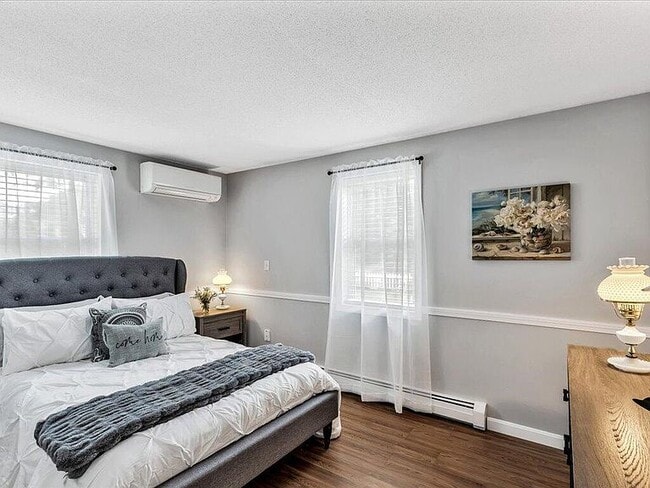 Building Photo - 23 Ships Anchor Dr