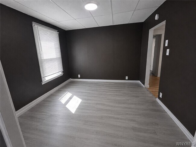 Building Photo - 1361 Ashland Ave
