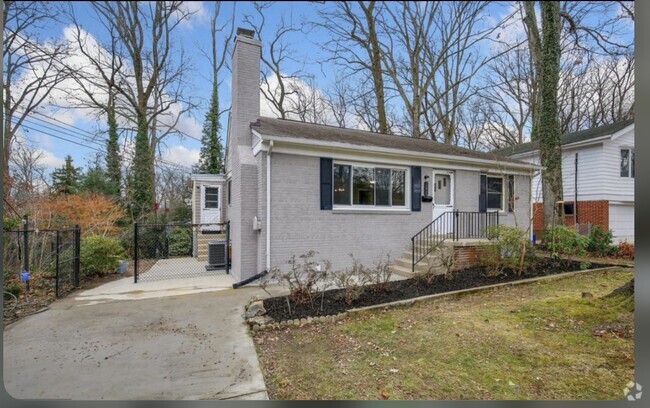 Building Photo - 1253 Cresthaven Dr