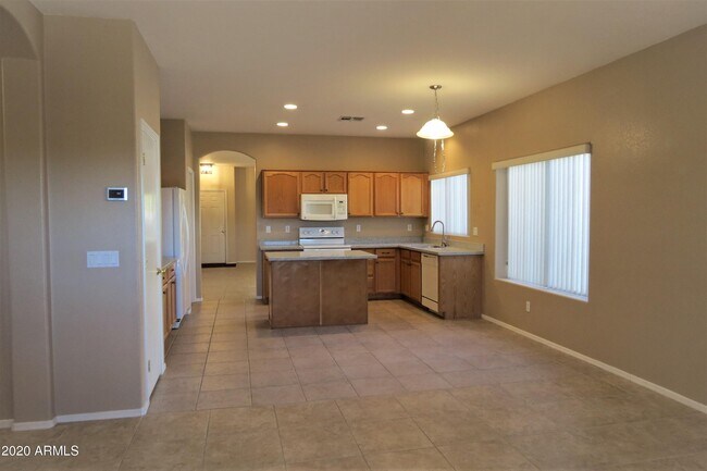 Building Photo - 3567 S Joshua Tree Ln