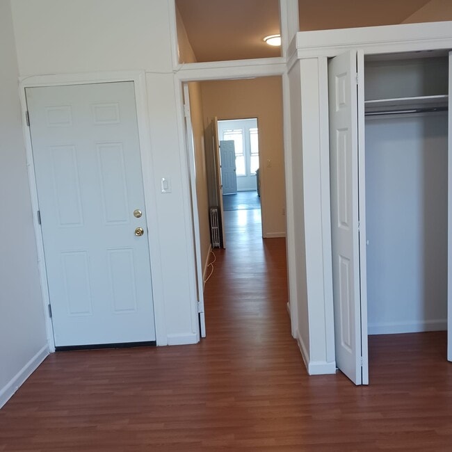 Foto del edificio - 456 Grandview Ave