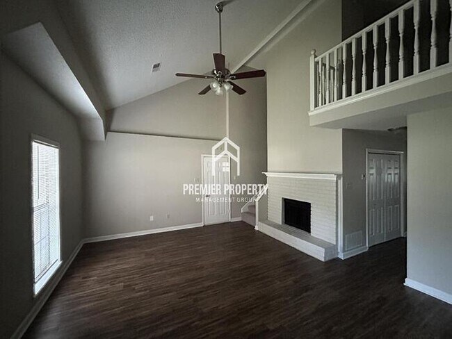 Foto del edificio - 6906 Maury Dr