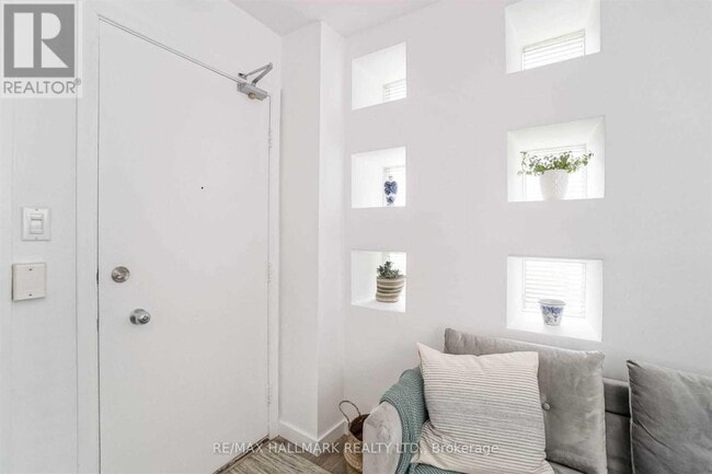 Building Photo - 78 Warren Rd