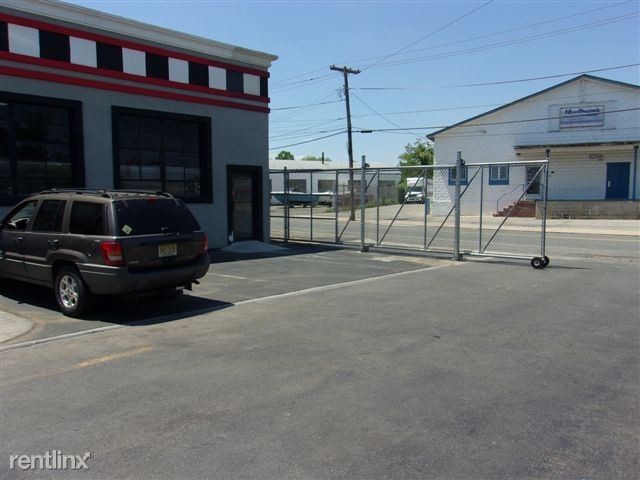 Building Photo - 46 Flint Rd