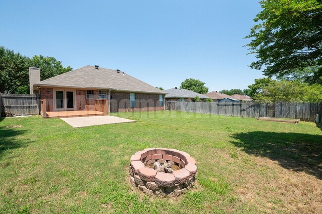 Foto del edificio - 2765 Archer Ln