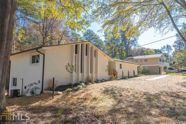 Building Photo - 510 Waterview Ln