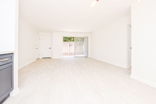 Building Photo - Carnegie Lane Residences