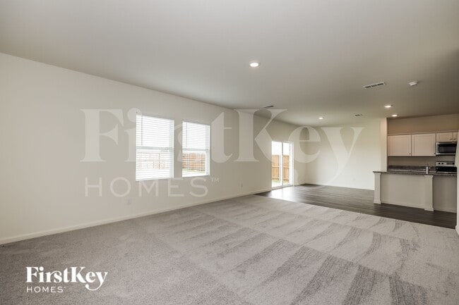 Building Photo - 1822 Sandlin Dr