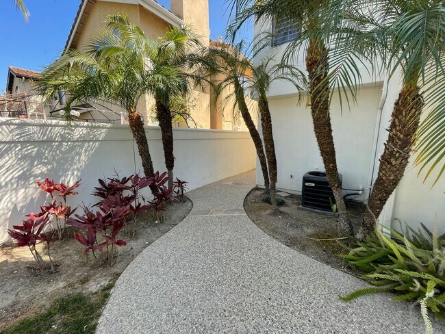 Foto del edificio - Mission Viejo Home with Stunning Mountain ...