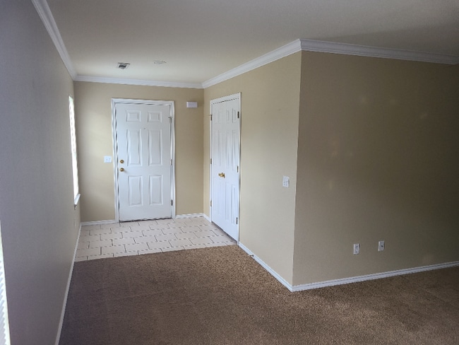 Building Photo - 1554 Willowbrook Dr
