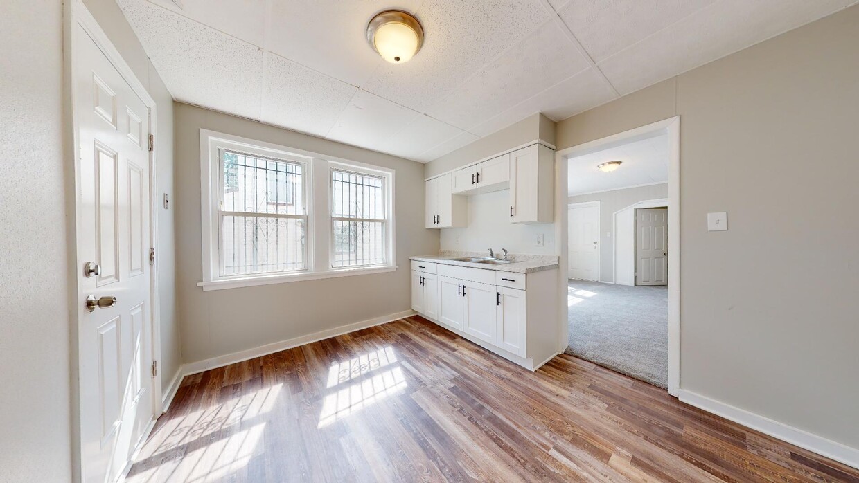 Foto principal - 3052 Sackett Ave