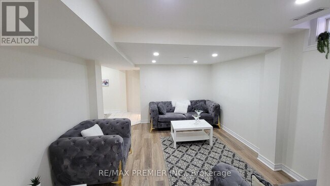 Photo du bâtiment - 25 Granite St