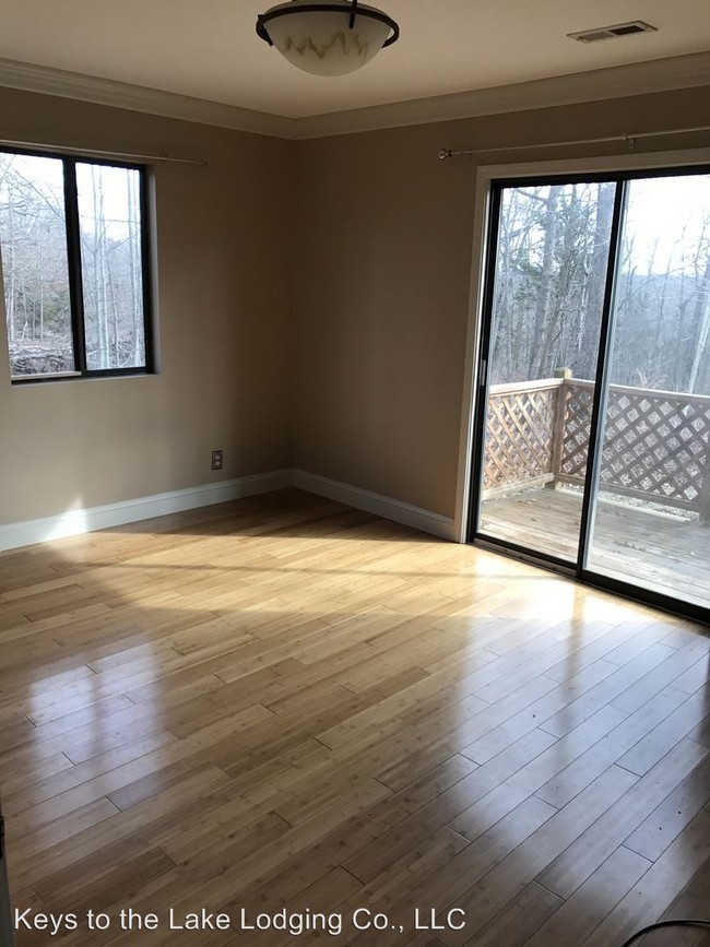 Building Photo - 3 br, 2 bath House - 618 Cherokee Rd