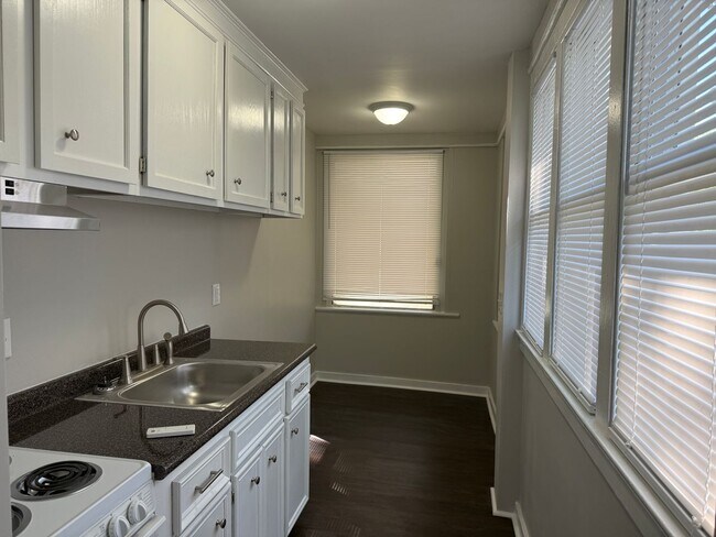 Building Photo - Earlewood-Cotton Town- Belleview